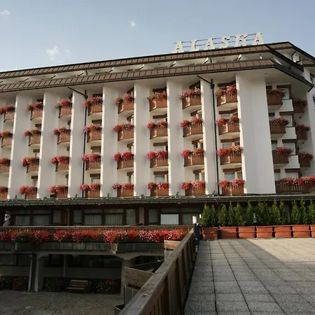 Hotel Alaska Cortina